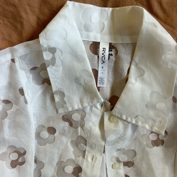 RVCA women’s floral sheer button up - Picture 2 of 8